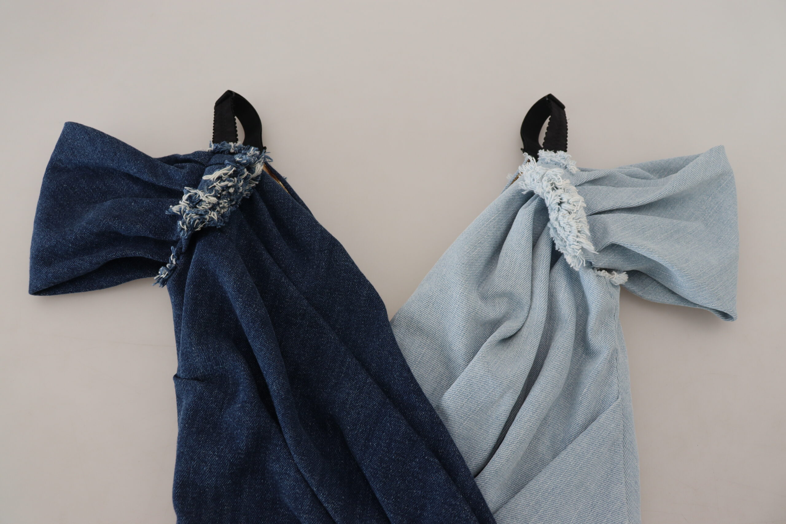 Dolce & Gabbana Zweifarbiges blaues Patchwork-Denim-Minikleid – Bild 5